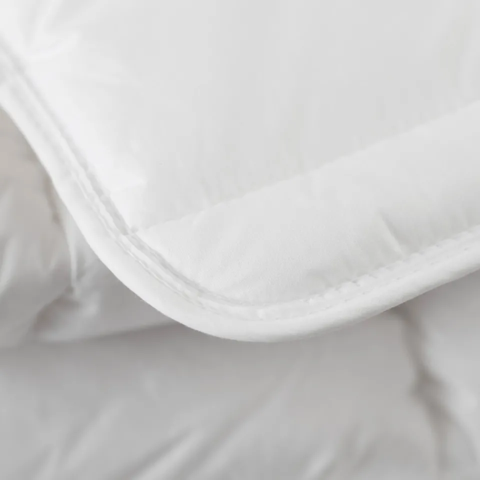 Carré Blanc Couette hiver synthétique Fuji| Couettes
